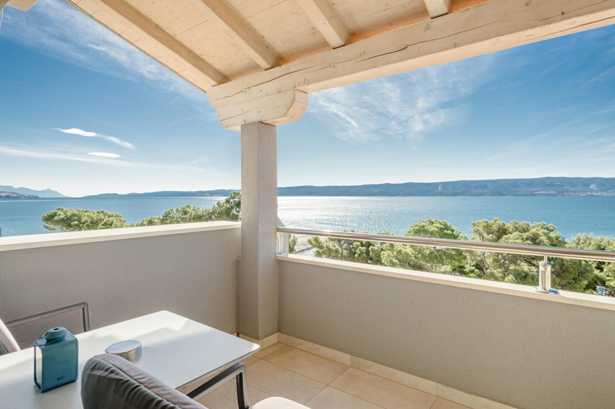 Rogac Rooms & Restaurant Omiš Eksteriør bilde