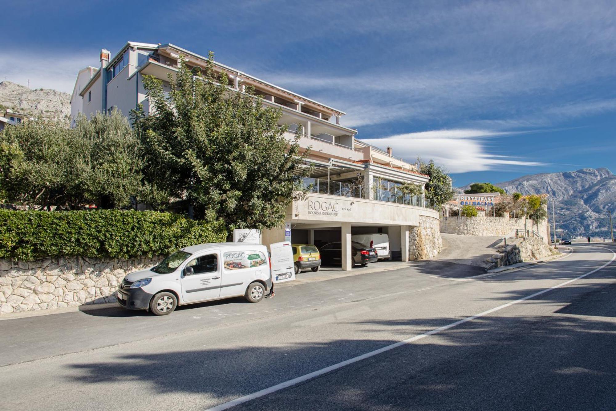 Rogac Rooms & Restaurant Omiš Eksteriør bilde