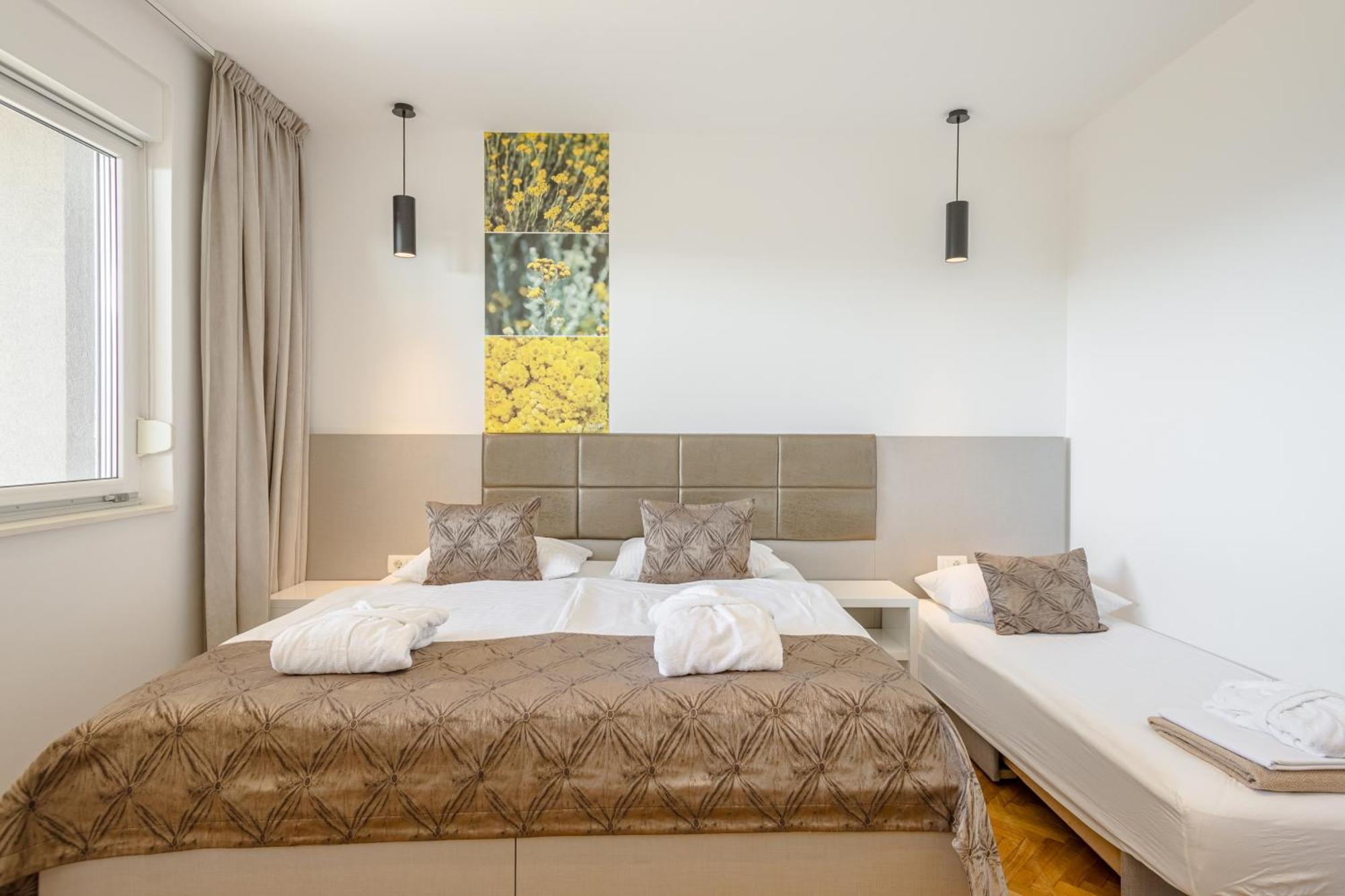 Rogac Rooms & Restaurant Omiš Eksteriør bilde